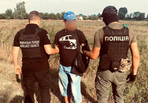 Под Киевом задержали двух нелегальных торговцев оружием 