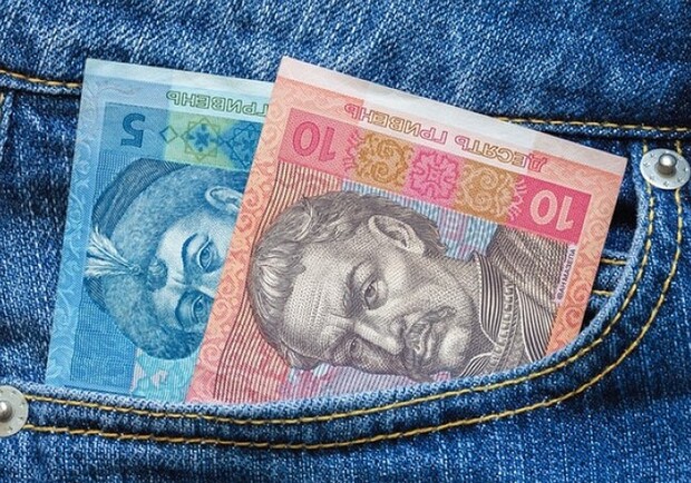 В Украине выведут из обращения старые банкноты номиналом в 5, 10, 20 и 100 гривен. 