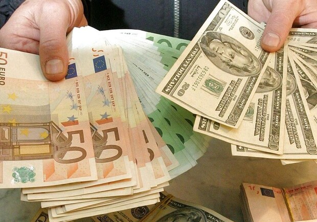Курс валют в Украине 23 октября 2022 года: сколько стоит доллар и евро. 