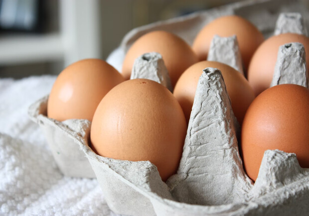 АМКУ проверяет, есть ли основания для подорожания куриных яиц в Украине. 