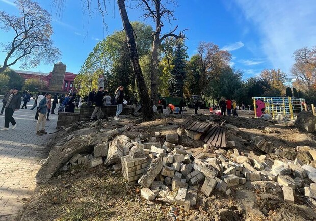 Какой ущерб понес парк имени Тараса Шевченко в результате ракетной атаки. 