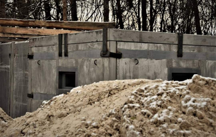 На рубежах обороны Киевской области обустраивают фортификационное оборудование.