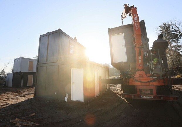 В Ирпене строят новый модульный городок для тех, кто потерял жилье. 