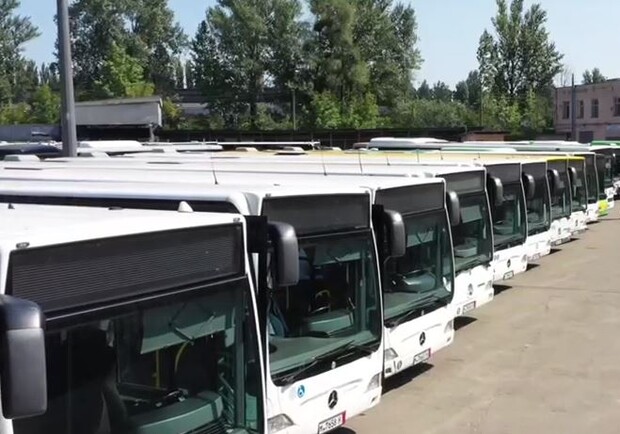 Киев передаст Днепру 30 автобусов 