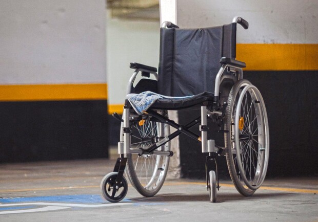 В Украине изменили правила выезда за границу людей с инвалидностью: подробности 