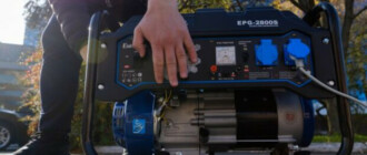 В Киеве хулиганы испортили генератор в многоэтажке, засыпав его сахаром