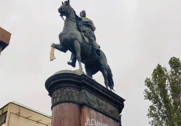 В Киеве хотят снести памятники Щорсу, Ватутину, Пушкину и Чкалову. 