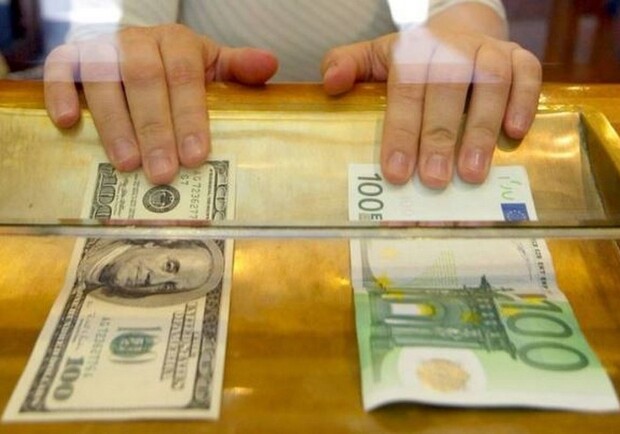 Курс валют в Украине 18 декабря 2022 года: сколько стоит доллар и евро. 