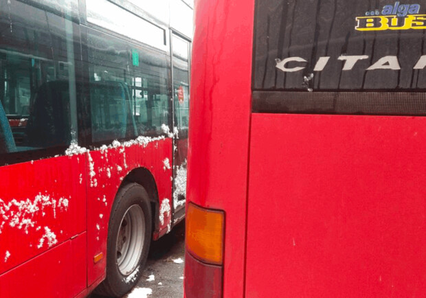 Полученные из Германии автобусы для гортранспорта Киева месяцами простаивают в автопарке. 
