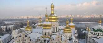 31 декабря — последний день: УПЦ МП заявила, что у нее отбирают два храма Киево-Печерской лавры