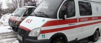 В Киеве молодой человек порезал лицо водителя "скорой", которая приехала к нему на вызов