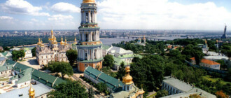 Два храма Киево-Печерской лавры официально вернули на баланс Украины