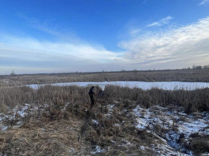 На Киевщине мужчина ценой своей жизни спас собаку, провалившуюся под лед.
