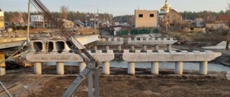На трассе Киев - Ирпень строится новый мост - фото