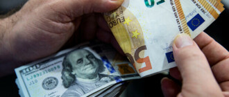 Курс валют в Украине 21 февраля 2023: сколько стоит доллар и евро