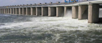 Оккупанты начали сбрасывать воду с Каховской ГЭС: чем это грозит Киеву