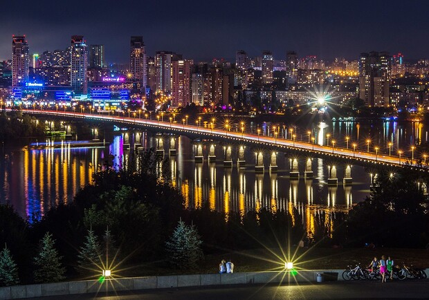 Год назад в Киеве заминировали все мосты через Днепр. 