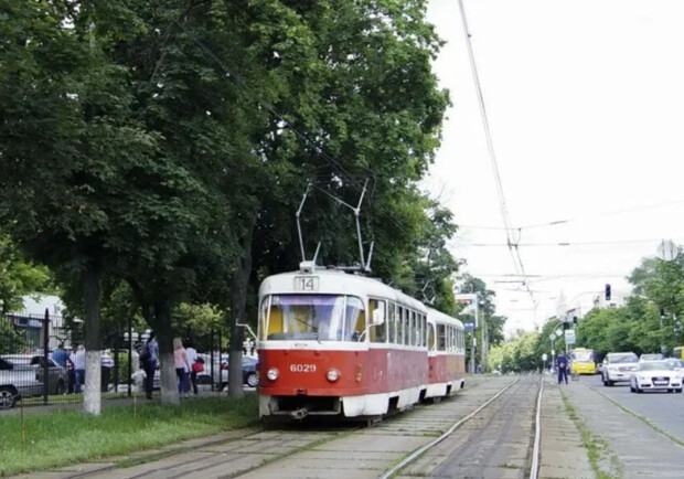 Трамвай сошел с рельс Фото: https://transphoto.org/