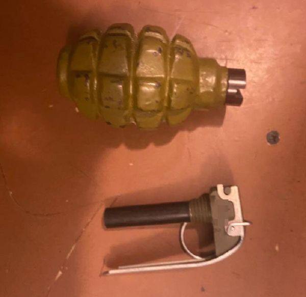 В киевском метро у мужчины нашли гранату.