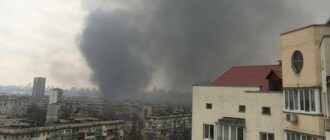 В Киеве на Подоле горят склады с лакокрасочными материалами