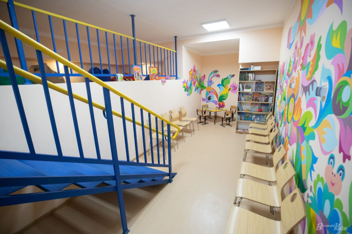 Необычное и комфортное хранилище обустроили в подвале библиотеки для детей № 115 по улице Бальзака, 28.