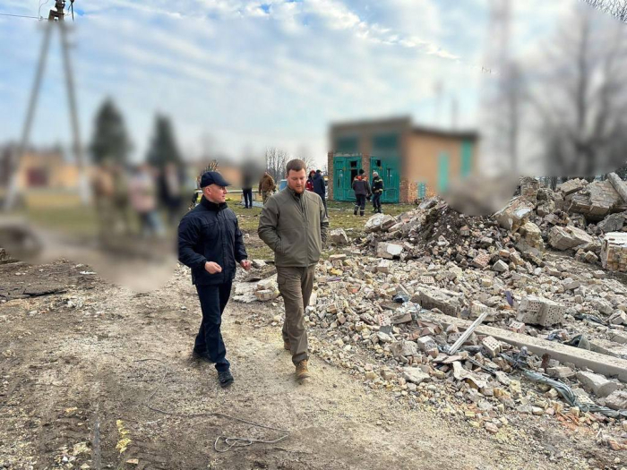 В результате ночной воздушной атаки на Киевщину было попадание в общежитие в одном из районов.