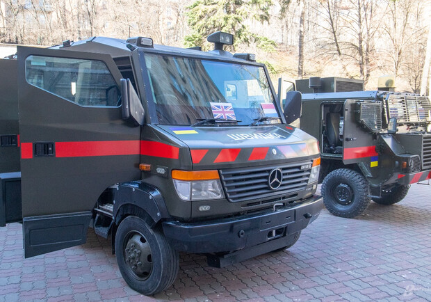 Киев получил бронированные машины скорой помощи: их передадут ВСУ. 