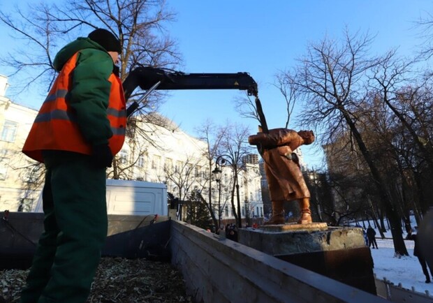 Киевская область - один из лидеров в Украине по числу снесенных памятников. 