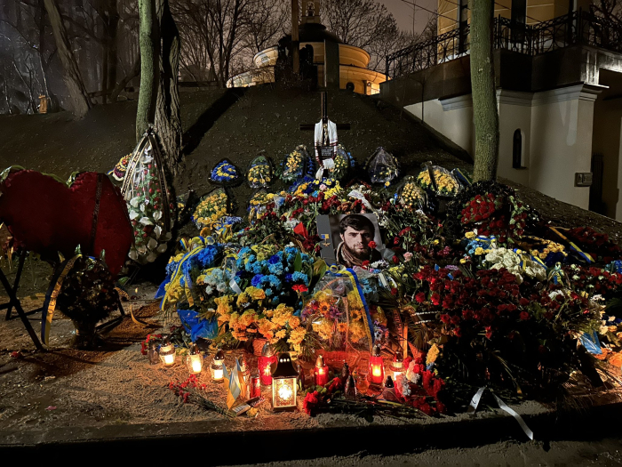 Где в Киеве похоронили Героя Украины Дмитрия "Да Винчи" Коцюбайло.