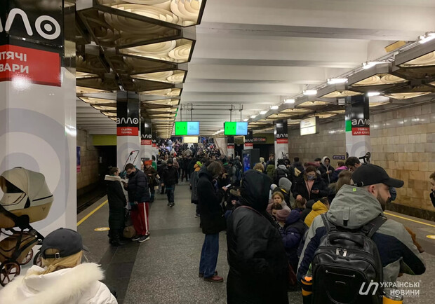 Почему в метро Киева не сокращают интервал движения между поездами после отбоя тревоги. 