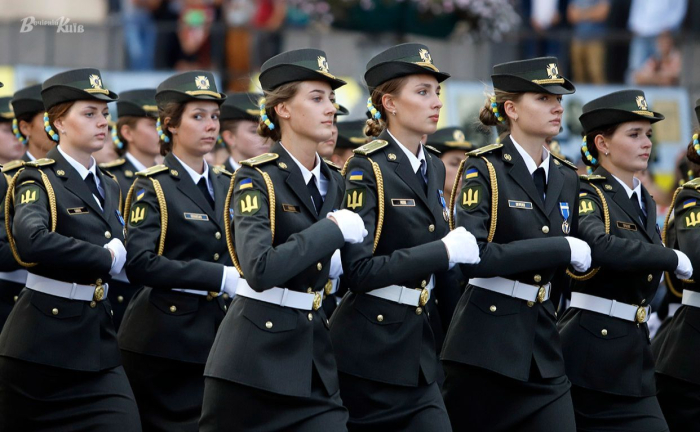 41 тисяча українок служить саме на військових посадах у ЗСУ. Фото ілюстративне: Борис Корпусенко