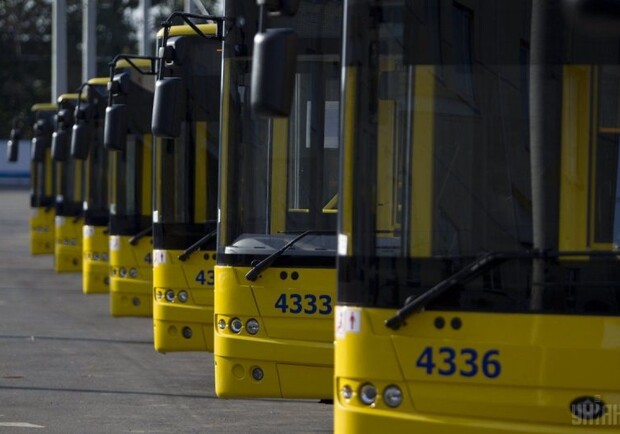 В Киеве сегодня и завтра семь автобусов сменят свои маршруты: подробности. 