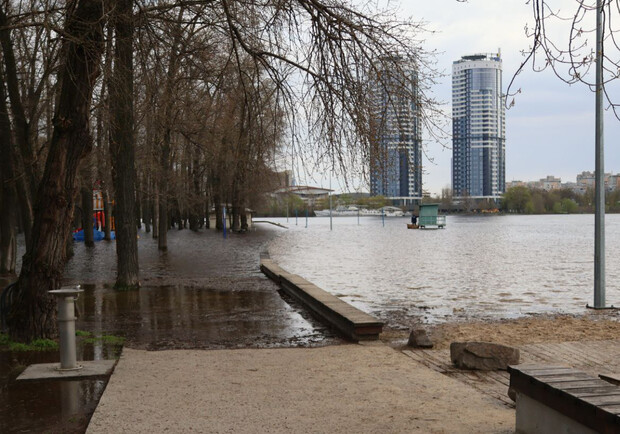 Эксперт объяснил, почему затопило Гидропарк, Труханов остров и парк "Муромец". 