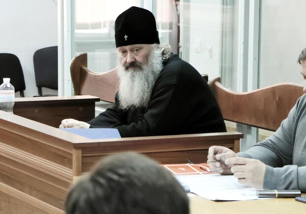Наместник Лавры митрополит Павел получил домашний арест на 2 месяца. 