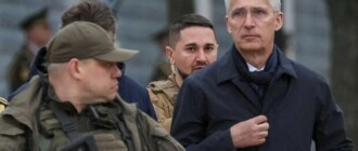 Генсек НАТО Столтенберг приехал в Киев: фото, видео