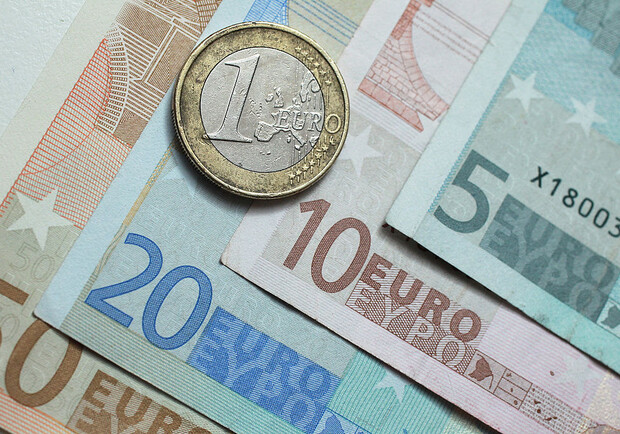 Курс валют в Украине 13 апреля 2023: сколько стоит доллар и евро. 