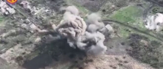 Бойцы ТРО показали эффектное уничтожение российской САУ "Нона" под Бахмутом (видео)