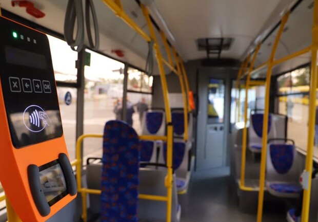 В Киеве три автобуса и один троллейбус временно изменят свои маршруты: подробности. 