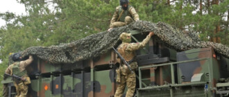 Украинские силы ПВО почти каждую ночь вступают в схватку с российскими ракетами и БПЛА, — AP Украинские силы ПВО почти каждую ночь вступают в схватку с российскими ракетами и БПЛА, — AP