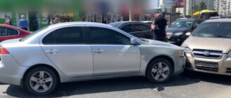 Киевлянин на глазах у водителя угнал машину и попал в ДТП (фото)