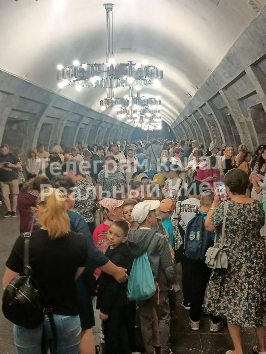 Сегодня на станциях метро в Киеве укрывалось рекордное количество людей фото 1