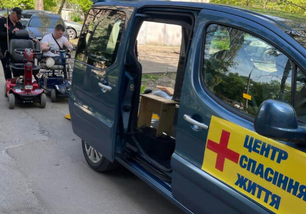 В Киеве заработало бесплатное такси для раненых бойцов - 