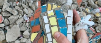 В Киеве уничтожили мозаичное панно, посвященное спасателям