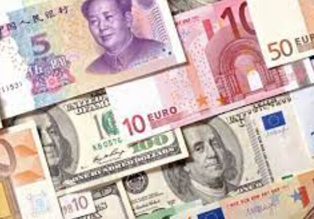 Курс валют в Украине 29 августа 2023: сколько стоит доллар и евро. 