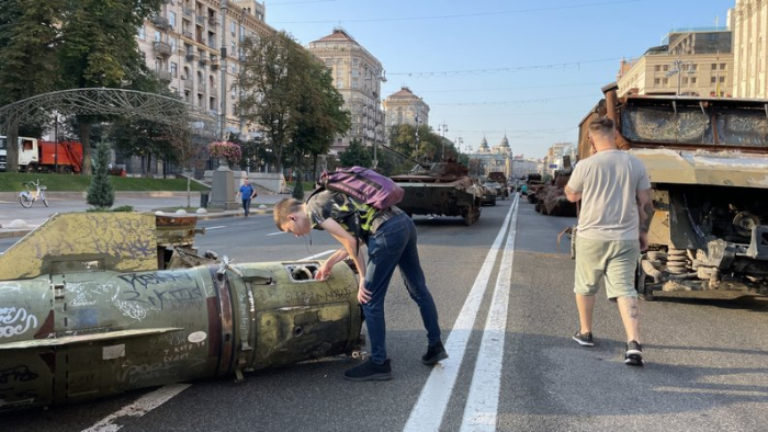 На Крещатике выставили уничтоженную российскую технику – фото: Никита Галка