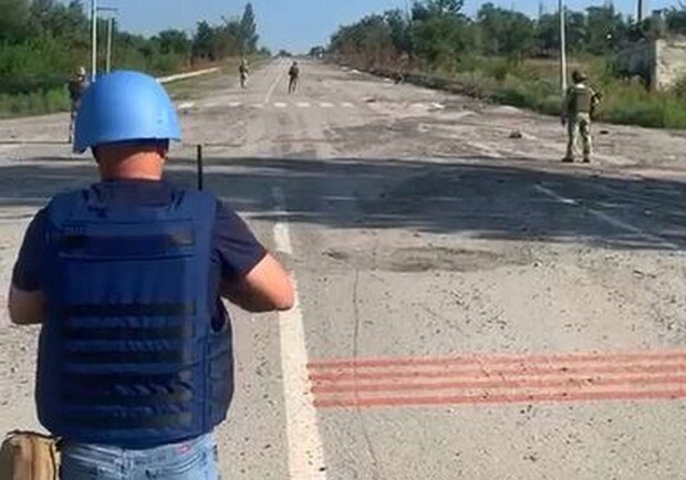 Саперы обнаружили мины на пути следования представителей МАГАТЭ в Запорожскую АЭС. 
