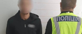 Били и стреляли в ногу: в Киеве организаторы "колл-центра" похитили 19-летнего, — полиция