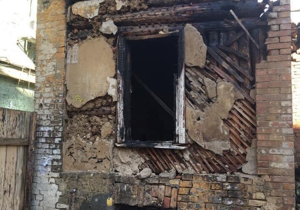 В Киеве уничтожают историческое здание, на месте которого будет построен клубный дом - 