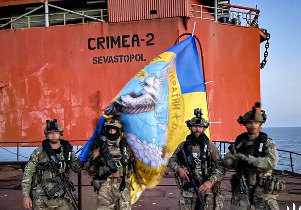 Украинские военные вернули под контроль "вышки Бойко" в Черном море - 