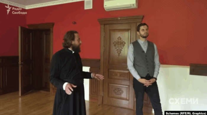 Здесь проходил Синод.